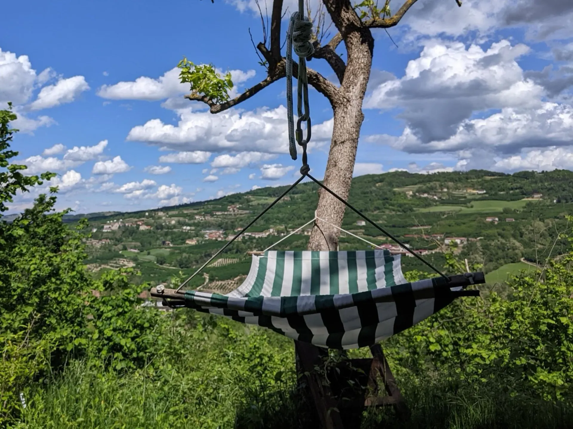 Striped Hammock with a view on the valley