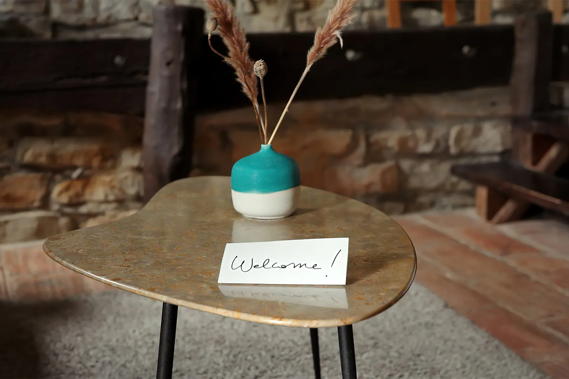 Welcome table with vase